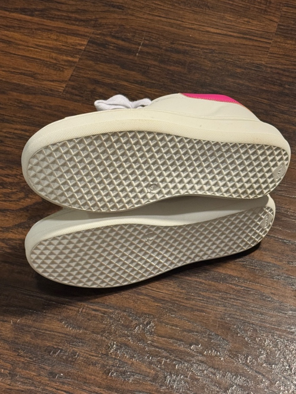 Valentino White Leather Low-Top Sneakers with Pink Heel Tab, Like New, Sz 7 - Picture 14 of 16